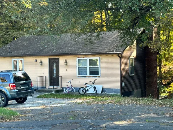 71 Cayenne St, West Springfield, MA 01089