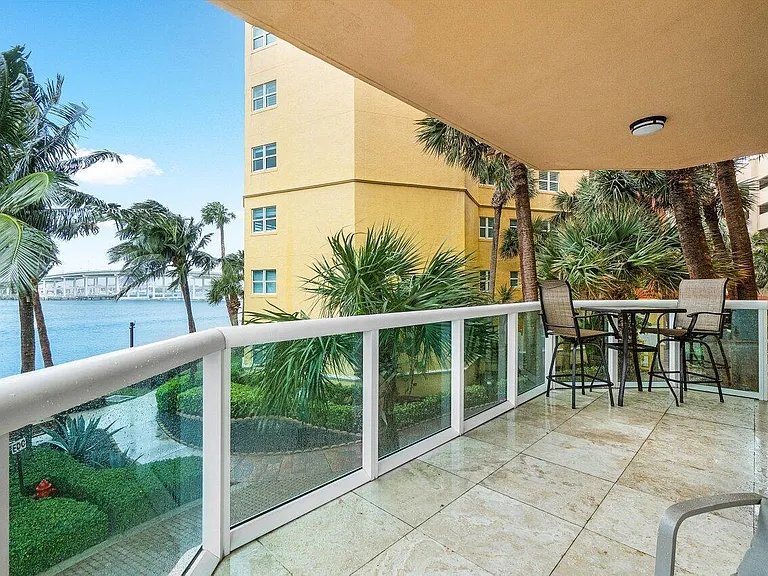 2650 Lake Shore Dr #206 — Photo 29