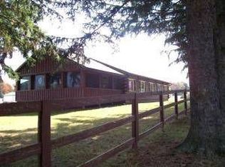 15 Black Forest Ln, Lock Haven, PA 17745