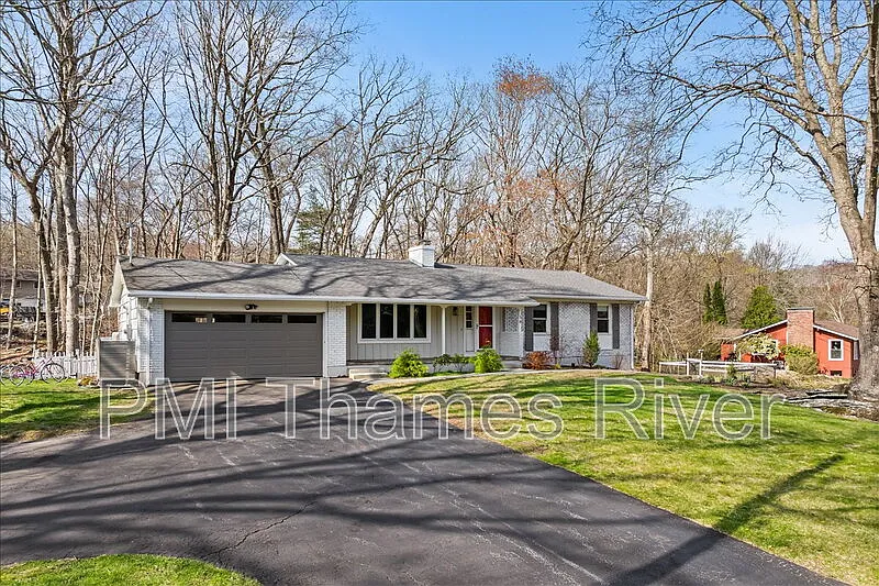 3 bed, 2.5 bath, 1400 sqft, $3,000 — Photo 3