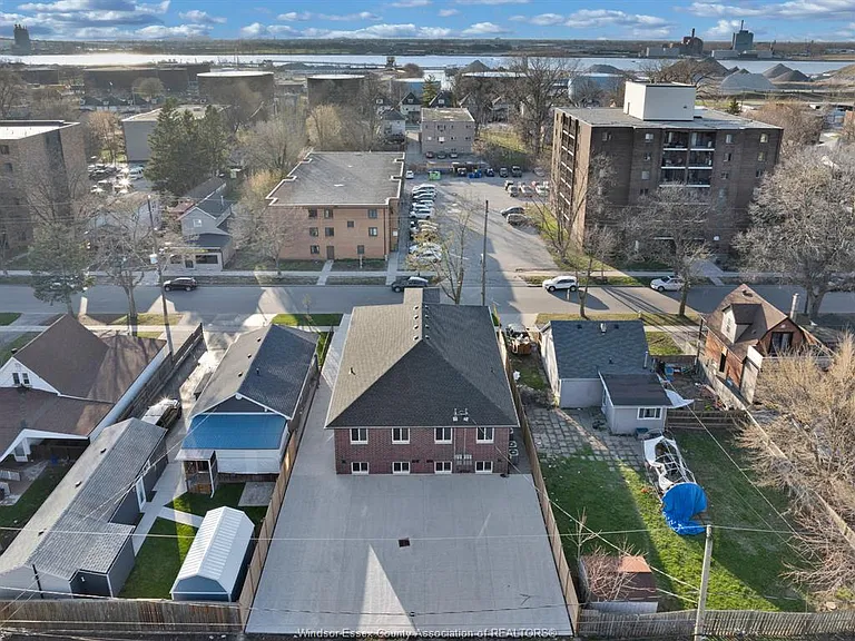 3549 Peter St #4 — Photo 2
