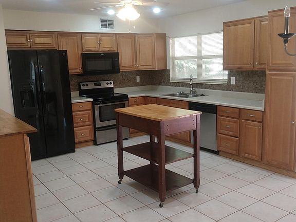 2nd image of 3481 Nekoosa St
