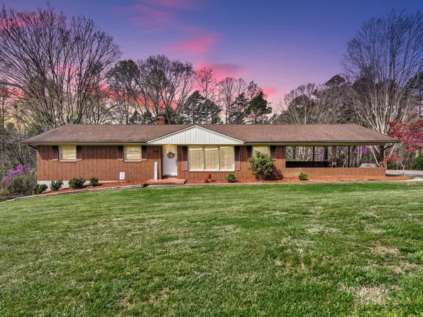 1947 Reed Creek Dr, Bassett, VA 24055