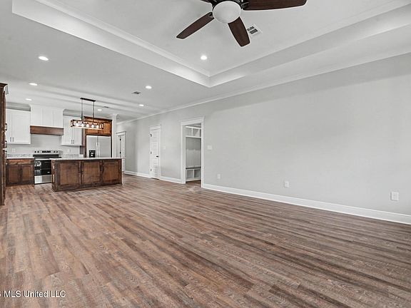 5th image of 206 Marshall Smith Rd