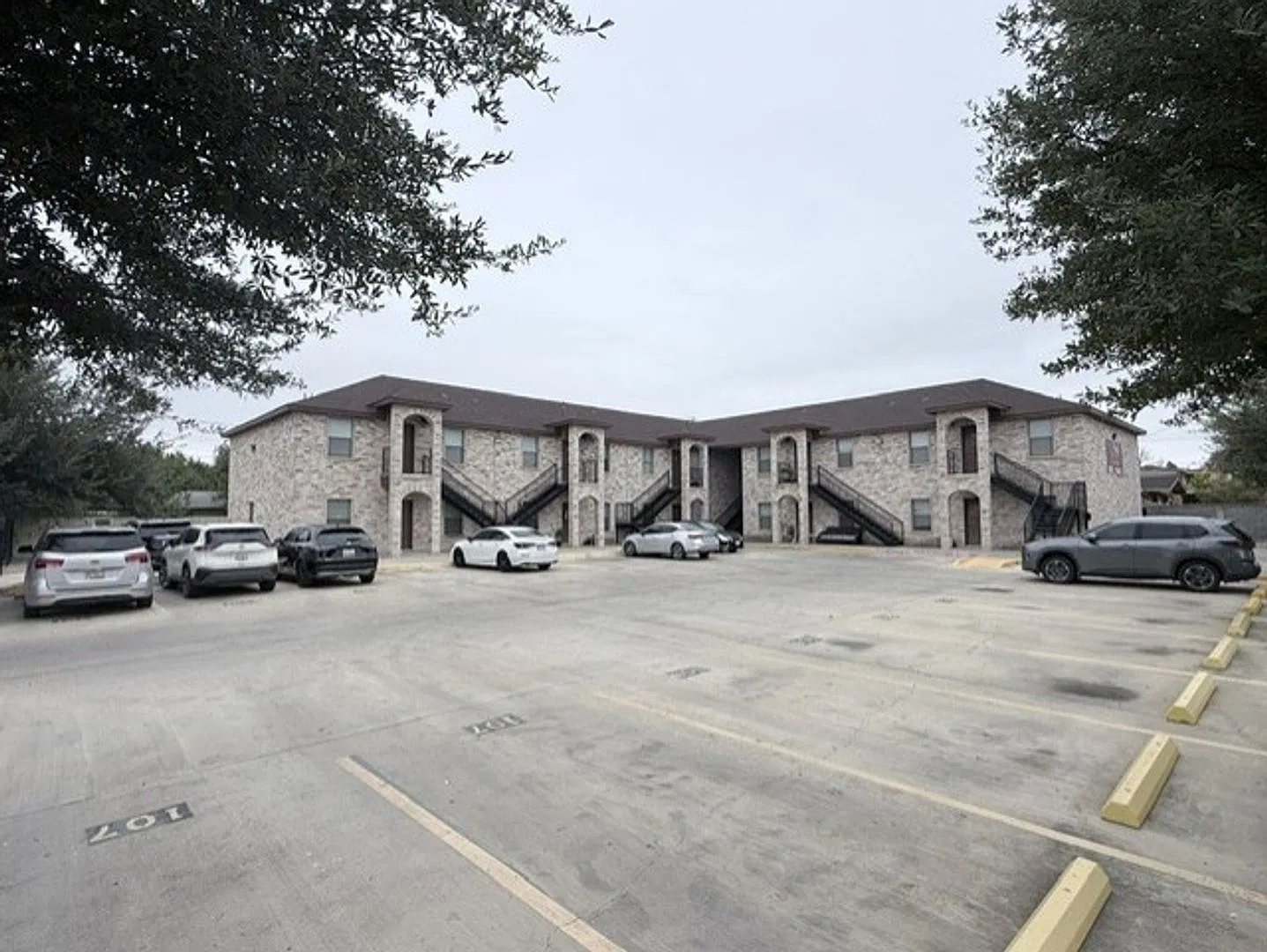 Foya Apartments — Photo 1