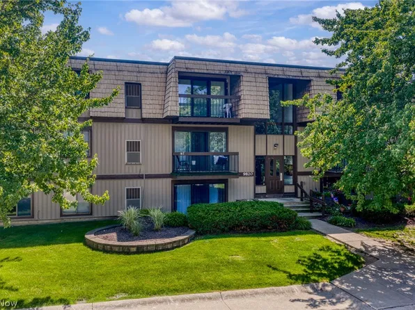 9820 Sunrise Blvd Unit S1, North Royalton, OH 44133
