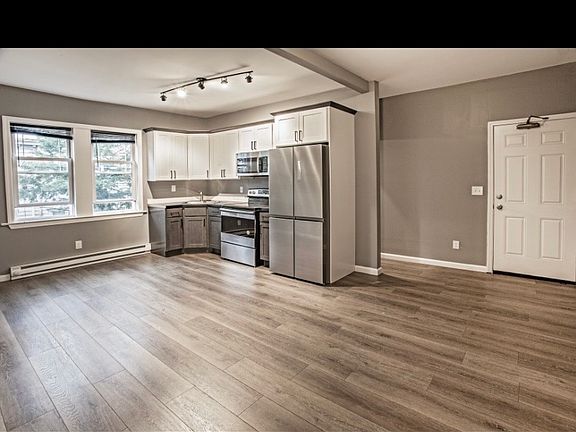 3rd image of 100 W Broad St #4