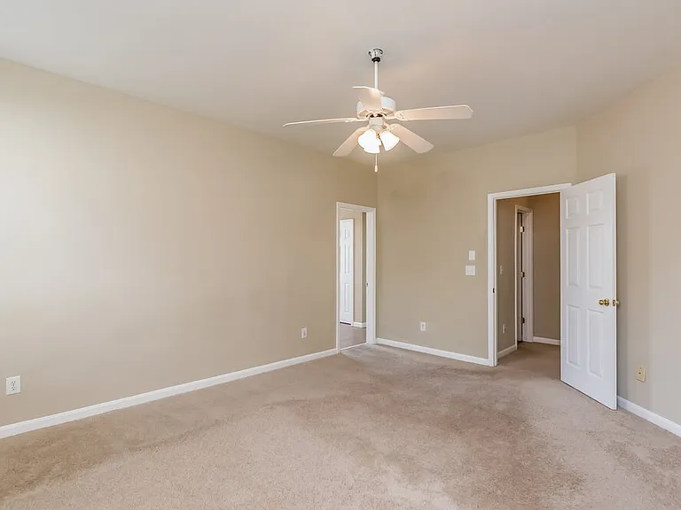 6049 Brookmere Ln — Photo 10