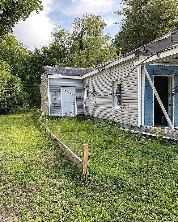 2nd image of 3102 Jackson Farm Rd