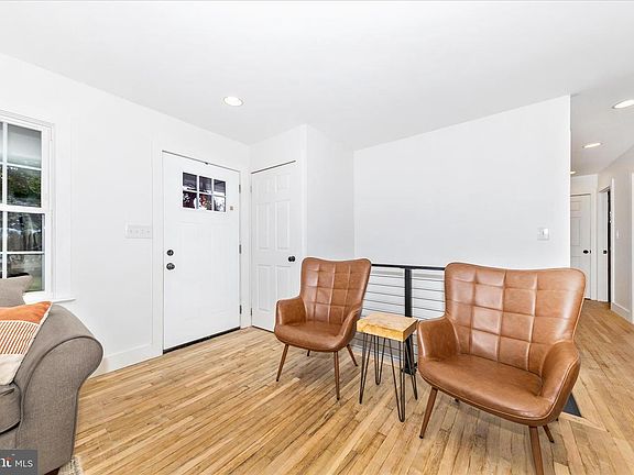2nd image of 28513 Woodview Dr