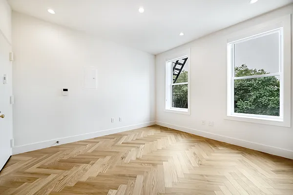 Rented by Compass | media 7