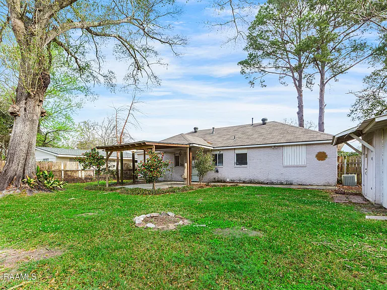 412 Normandy Rd — Photo 14