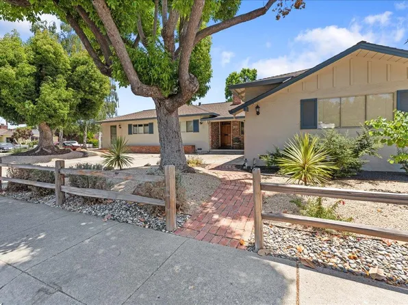 1300 Patio Dr, Campbell, CA 95008