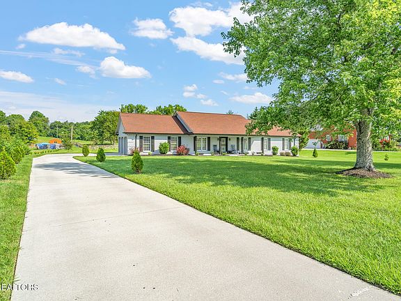 2nd image of 3005 E Emory Rd