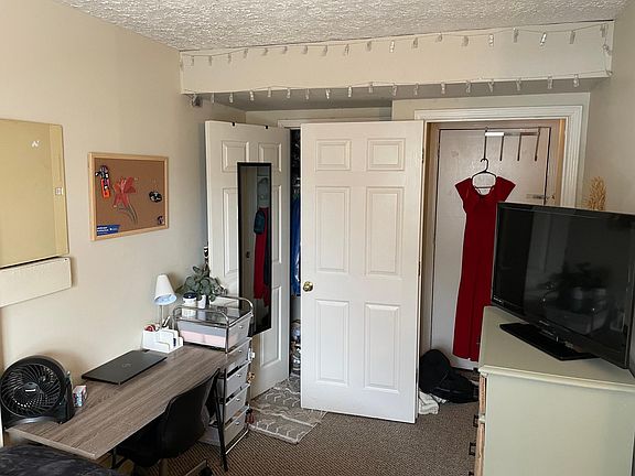 4th image of 350 Woodland Ave #2