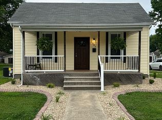 403 S Locust St, Trenton, IL 62293