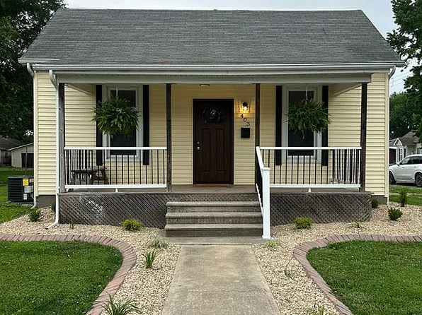 403 S Locust St, Trenton, IL 62293