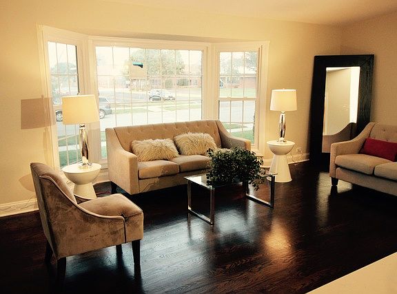 4th image of 2226 N Burke Dr