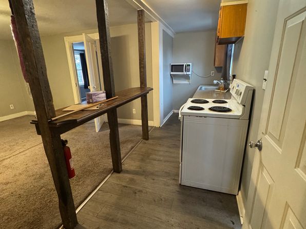 55-55 W Main St E #61-1