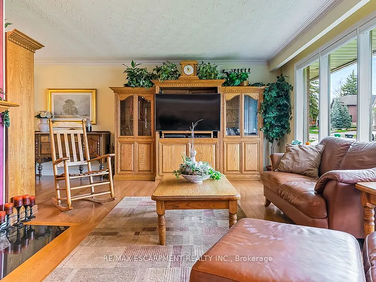1546 Lorne Wood Rd — Photo 7