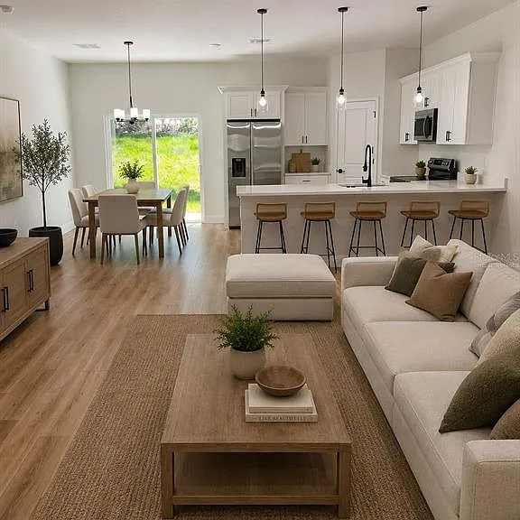 10990 N Adler Dr — Photo 2