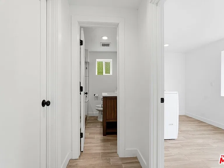5452 Harcross Dr — Photo 38
