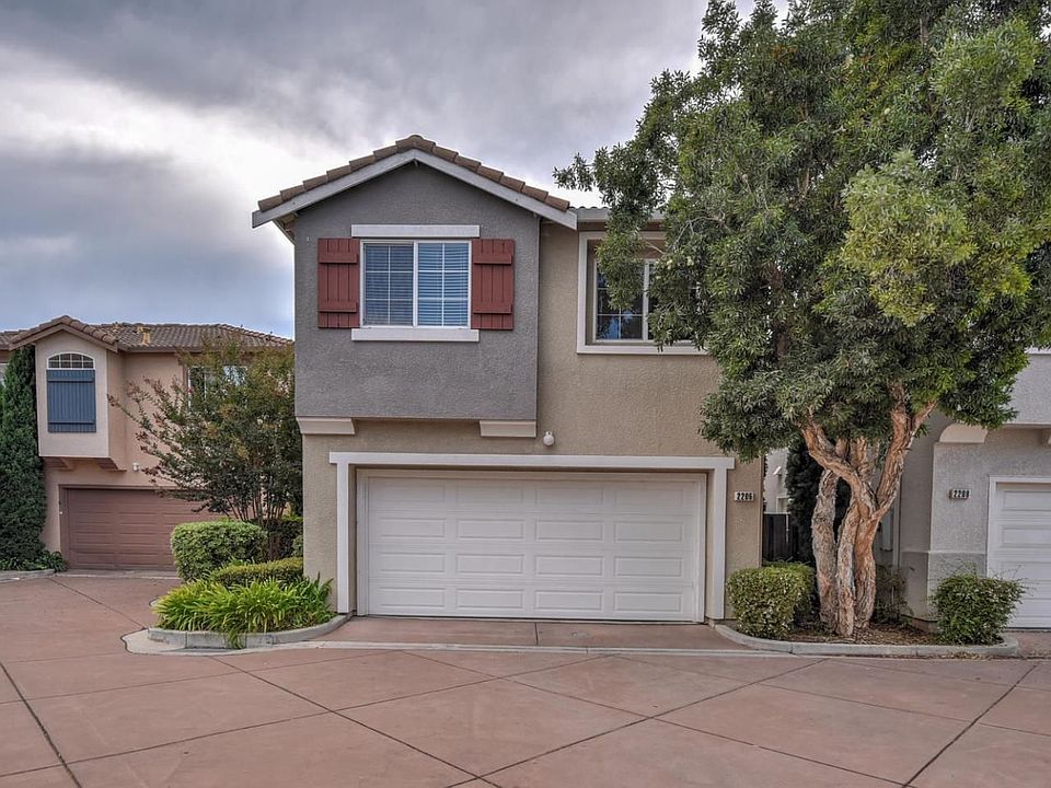 1st image of 2206 Esperanca Ave