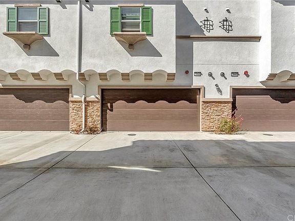 4th image of 3564 Savanna St