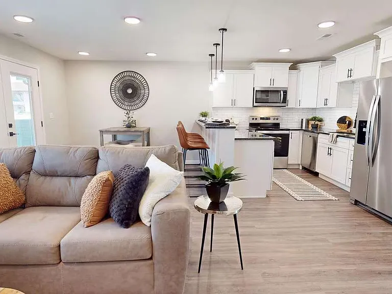 The Woods Townhomes — Photo 8
