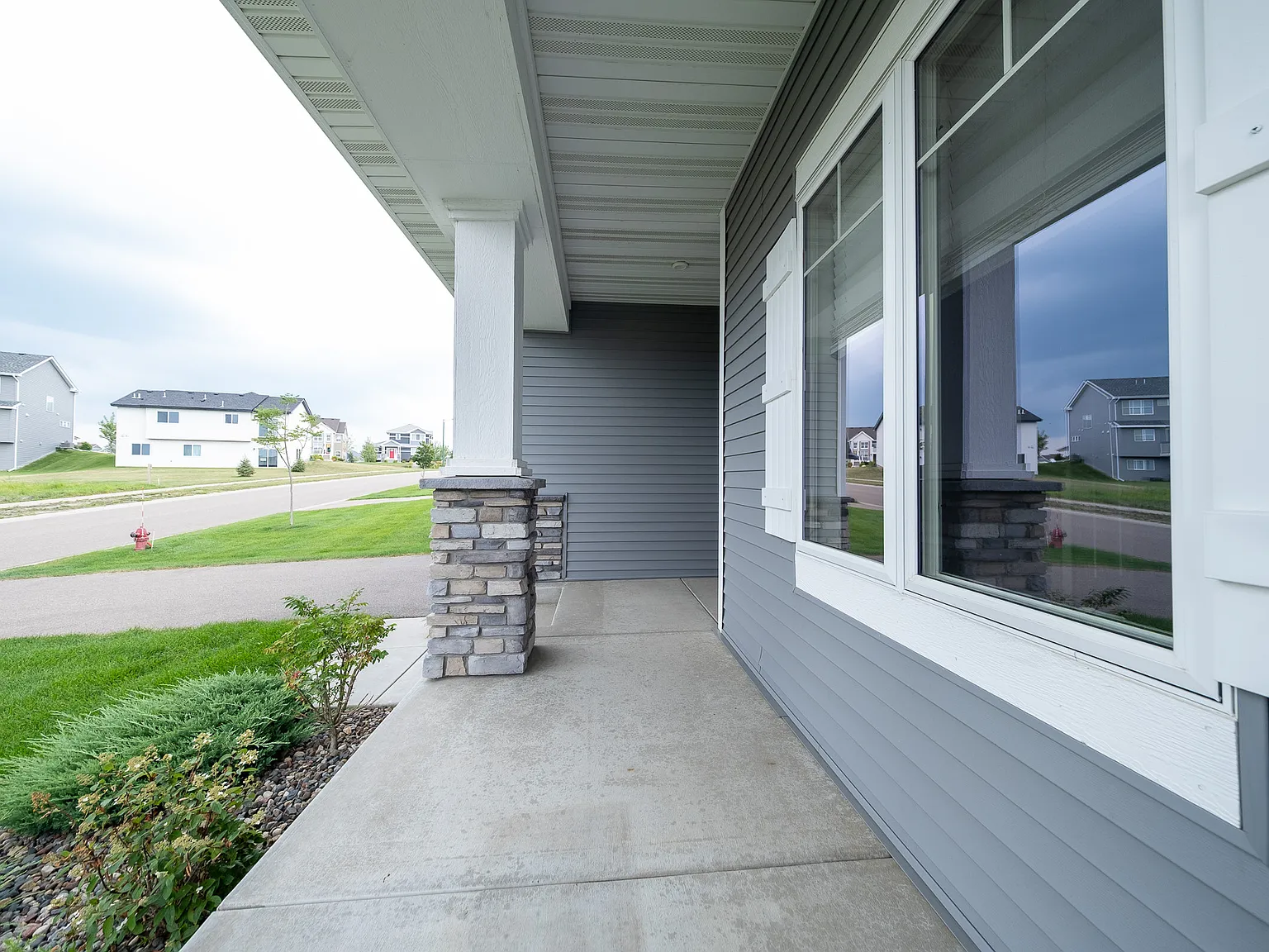 192nd Street West, Farmington (3716) AB JS1 - 1 — Photo 4