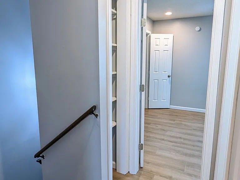 8324 Robinson St — Photo 11