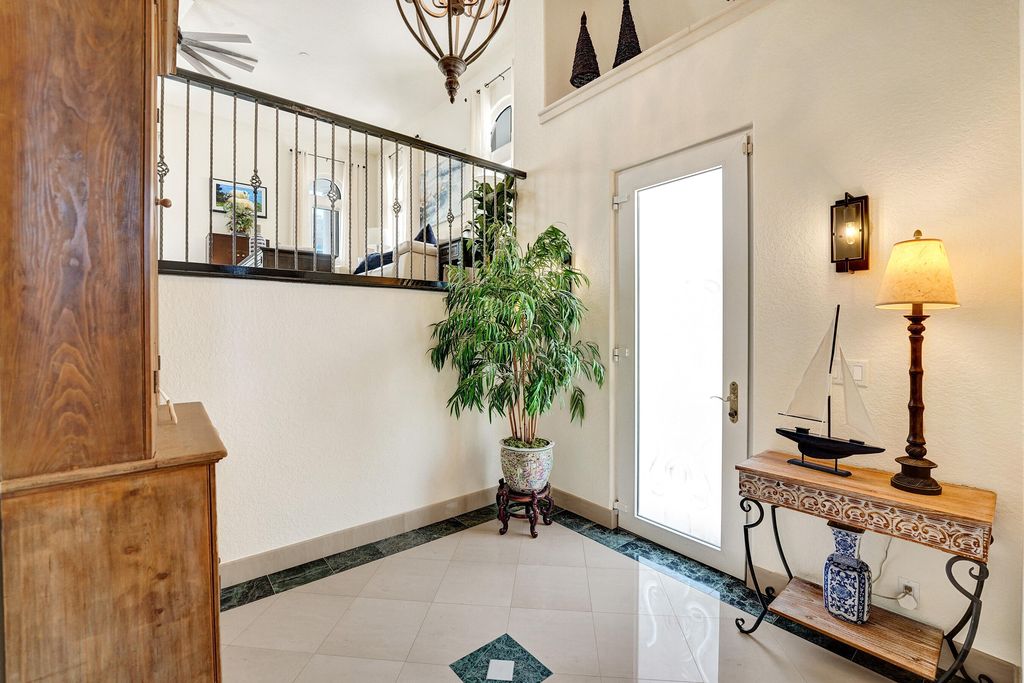 1780 Bay Drive, photo 3