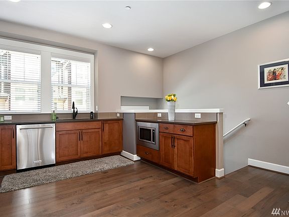 5th image of 1341 Brooklyn Walk NE #17.2