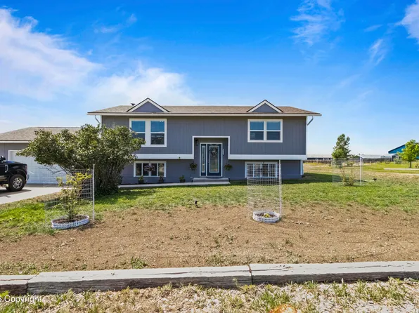 3326 Latigo St, Newcastle, WY 82701