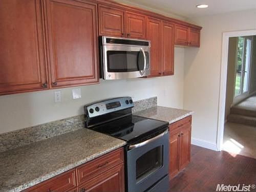 3rd image of 5612 Evergreen Oak Ct