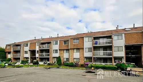 513 Edison Glen Ter Photo 1