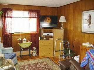2nd image of 2957 2nd Ave