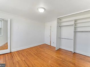 7568 Brentwood Rd, Philadelphia, PA 19151