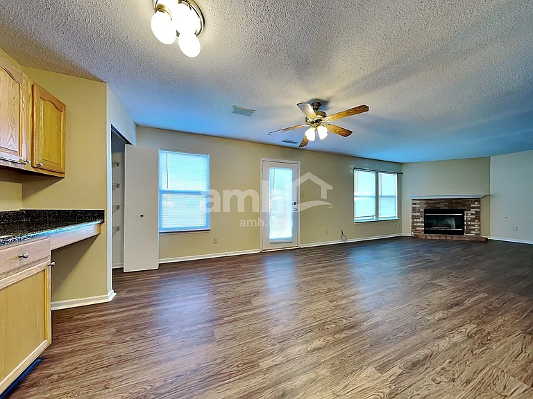 2162 Providence Dr — Photo 5