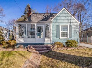 1370 Princeton Rd, Berkley, MI 48072