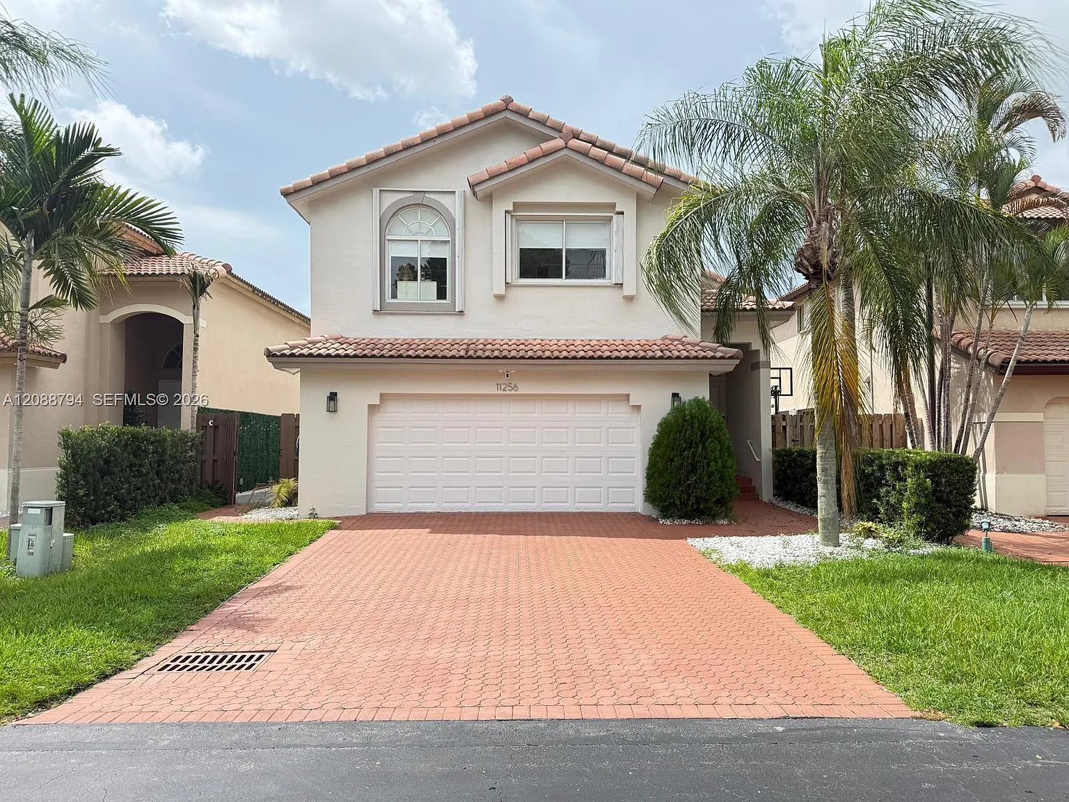 Doral Landings East — Photo 1