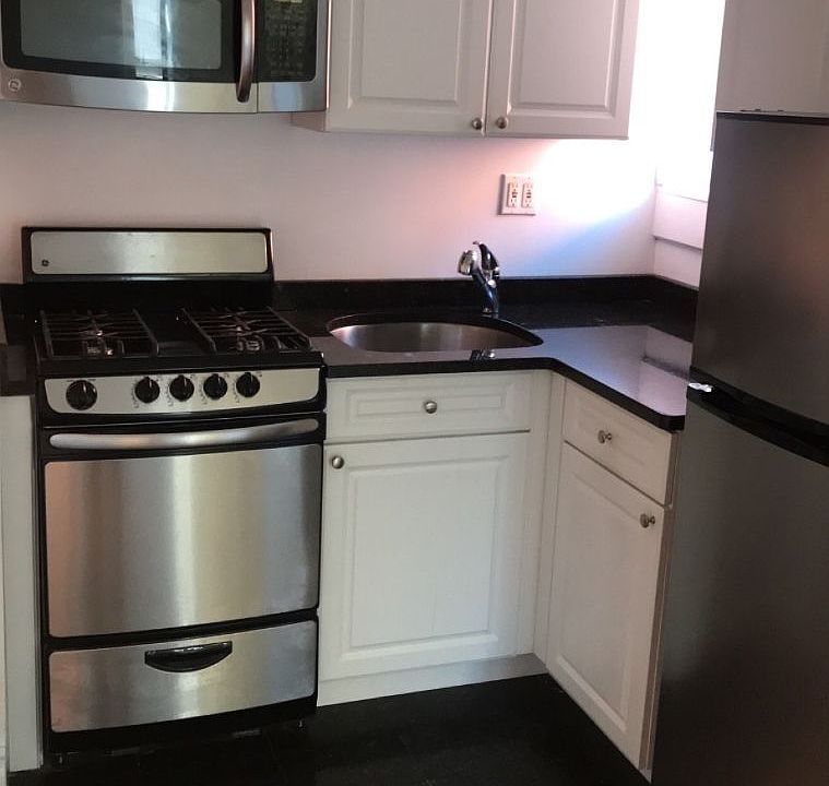 1st image of 212 Grand St APT 6B