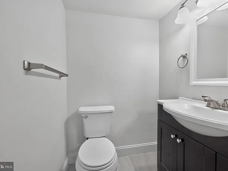 1001 White Oak Rd — Photo 20