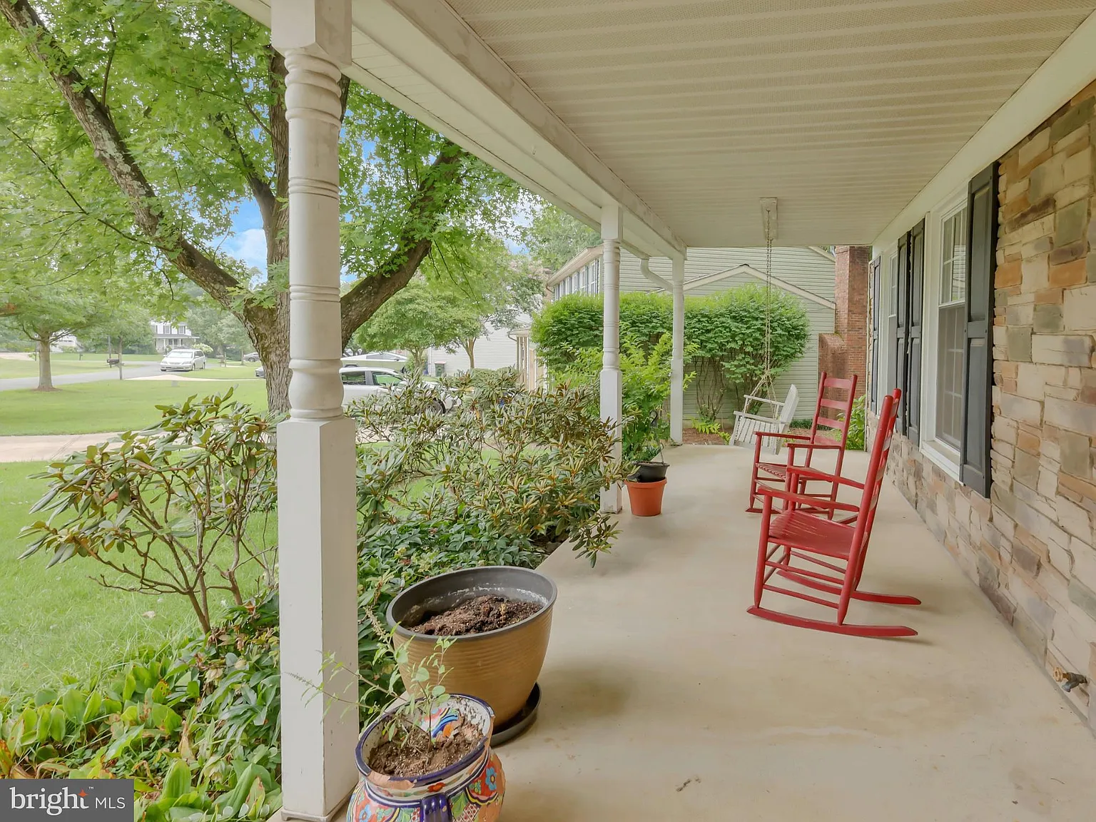 4 bed, 2.5 bath, 2122 sqft, $4,500 — Photo 3
