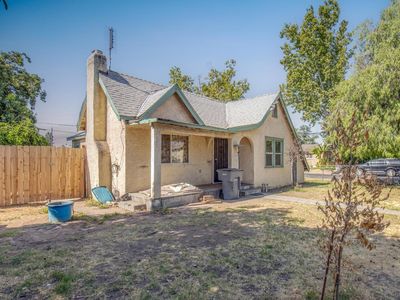 3402 E Illinois Ave, Fresno, CA, 93702