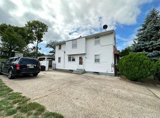 6820 Lee Ave, Pennsauken, NJ 08110