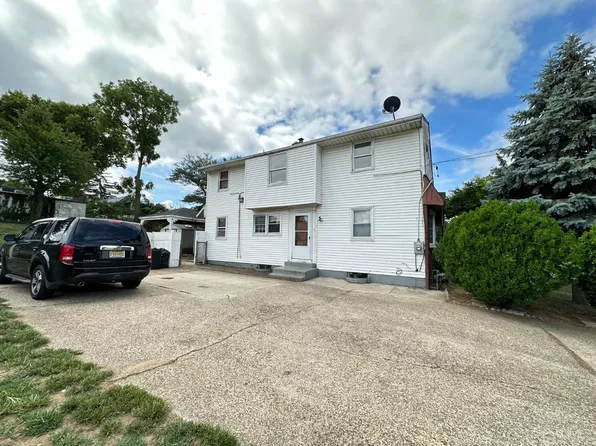 6820 Lee Ave, Pennsauken, NJ 08110