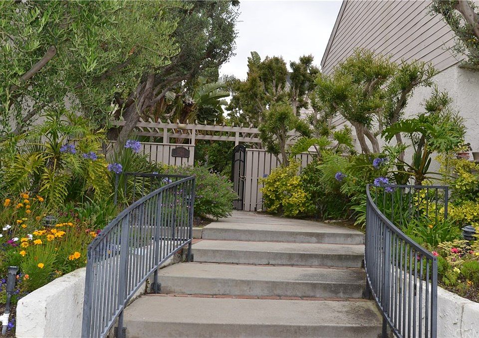 1st image of 22714 Cypress St
