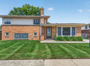 137 W Glengate Ave, Chicago Heights, IL 60411