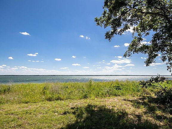 2nd image of 221 The Shores Dr #L